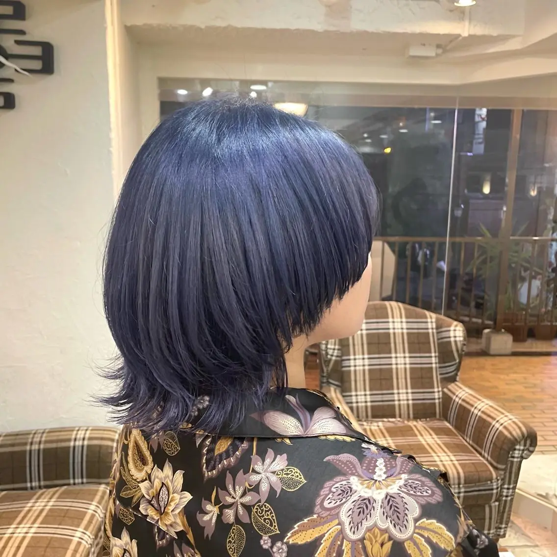 ショート カラー ラベンダーカラー ネイビーカラー ウルフカット Hiroto／ インナーカラー／神戸のヘアスタイル