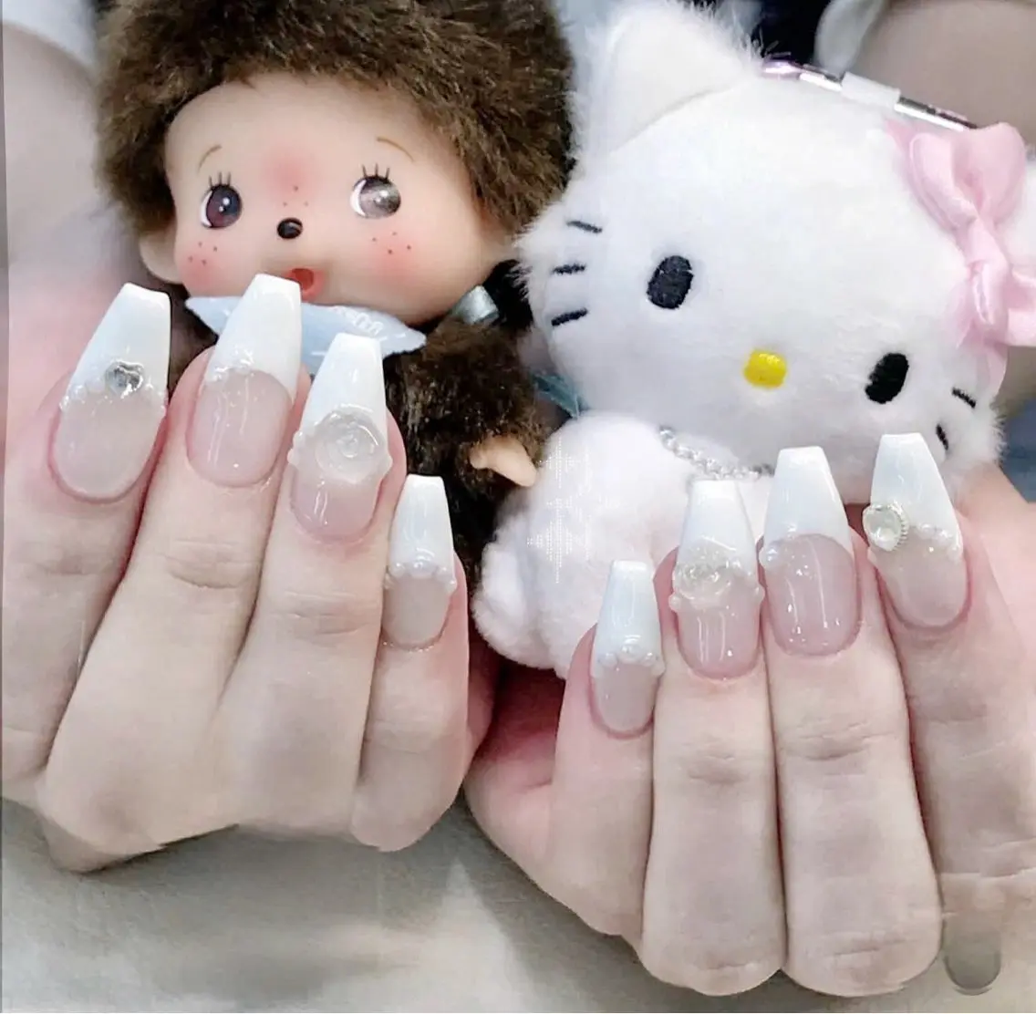 ネイル フレンチネイル キラキラネイル マグネットネイル ミラーネイル ニュアンスネイル ハンドネイル Tira Nailのネイルデザイン