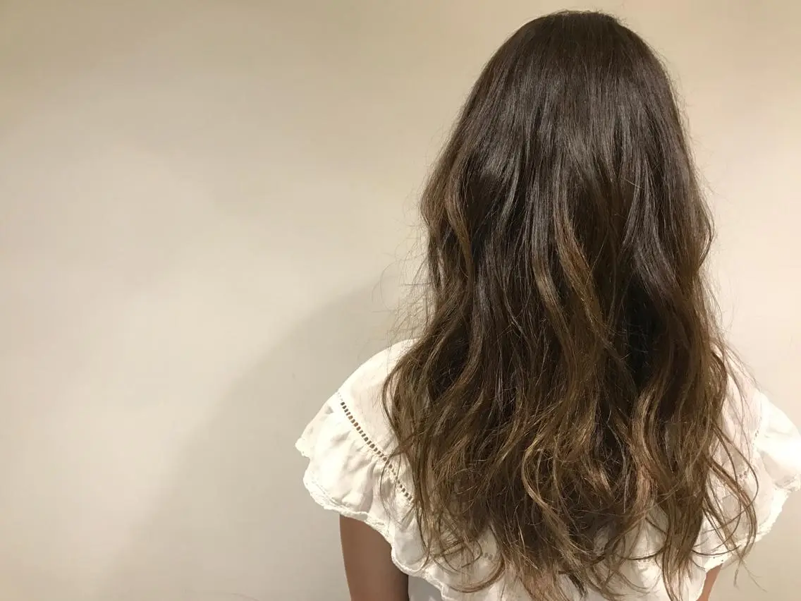 ロング カラー グラデーションカラー 棚原 春奈のヘアスタイル