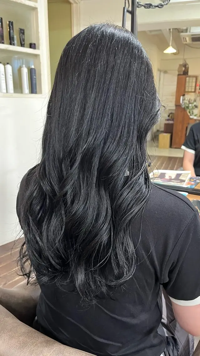 ロング カラー ブリーチ 透明感カラー パ ルのヘアスタイル
