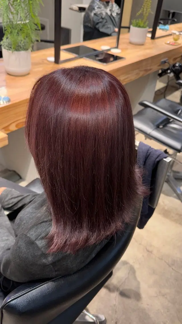 カラー ホリウチ リオのヘアスタイル