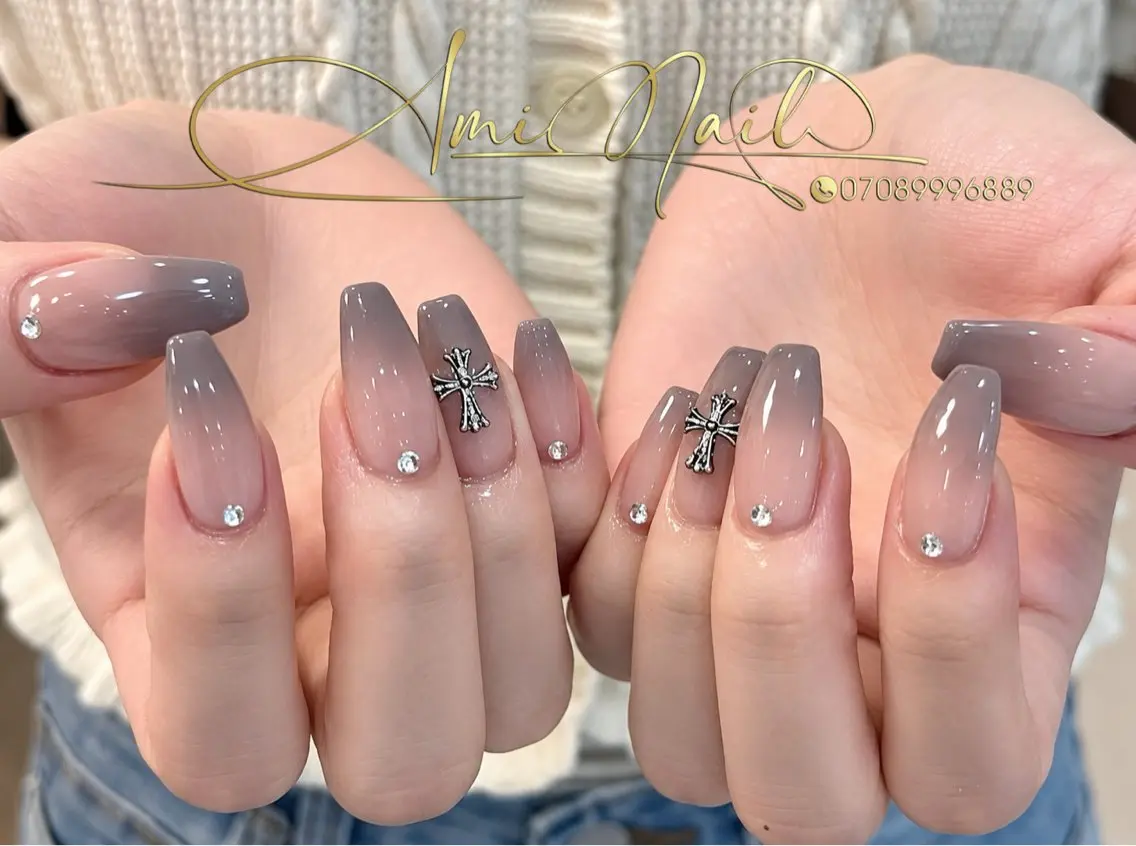 ネイル ハンドネイル Ami Nailsのネイルデザイン