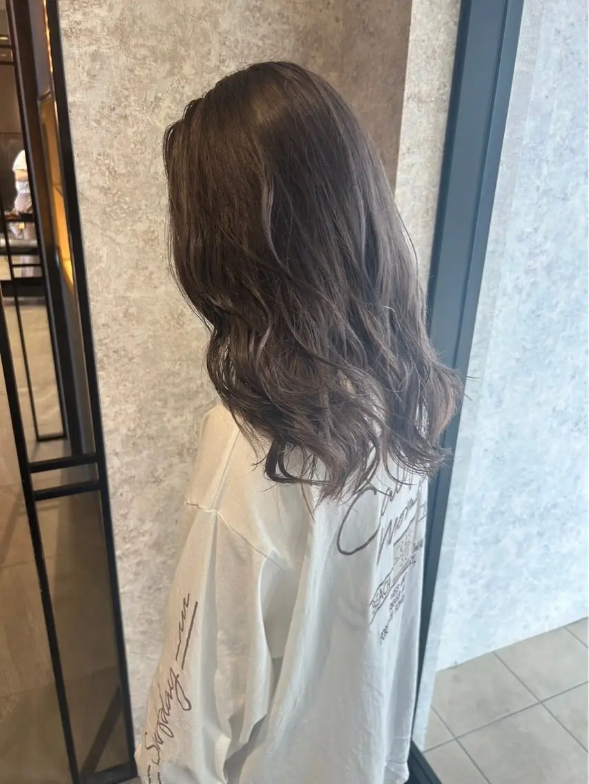 セミロング カラー 檀ノ原 結希のヘアスタイル