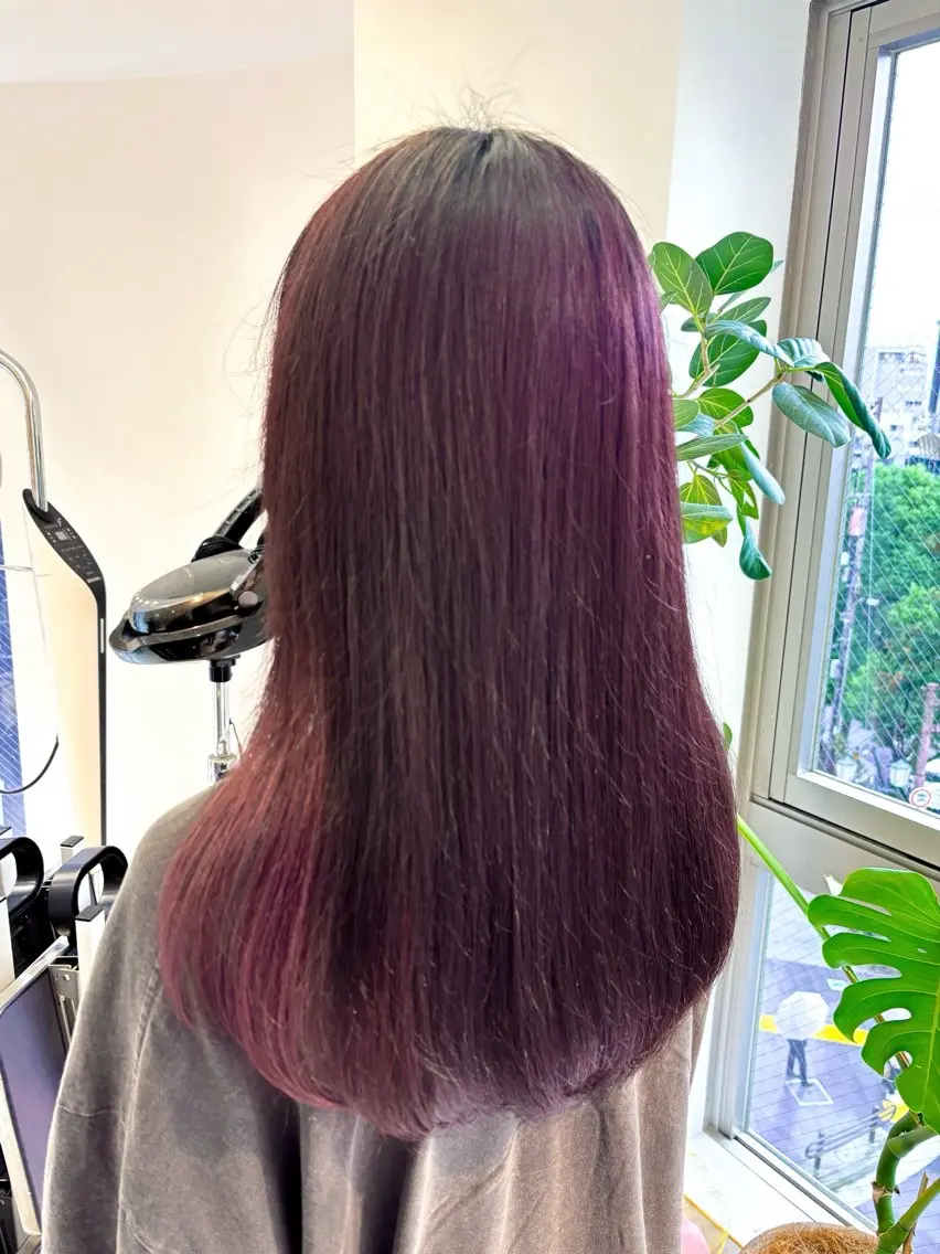 ロング カラー インナーカラー ピンクカラー ピンクパープル パープルカラー 💐レイヤー/透明感 カラー💐智口彩香のヘアスタイル