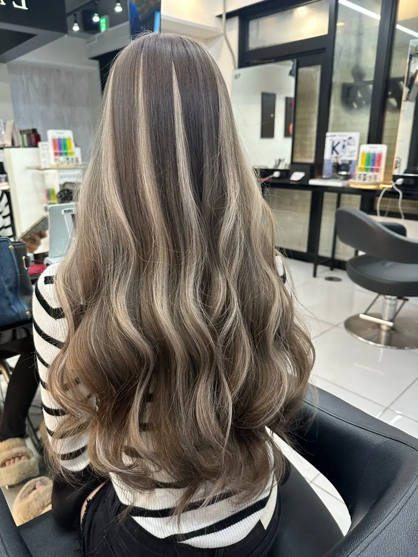 ロング Lapis池袋 REIのヘアスタイル