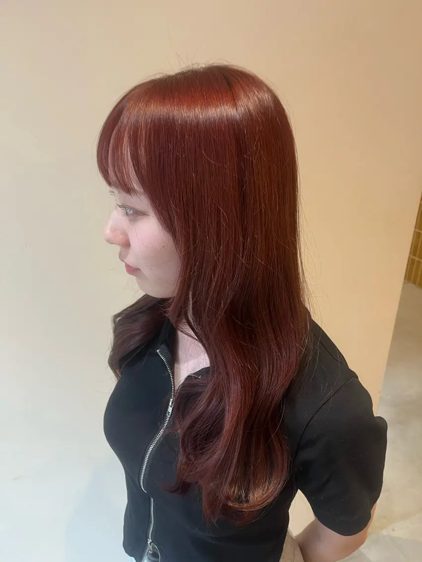 セミロング カラー レッドカラー ヘアカラー 髪質改善ストレート× 透明感カラー / 花のヘアスタイル