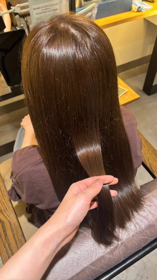 カラー 岩﨑 心那のヘアスタイル
