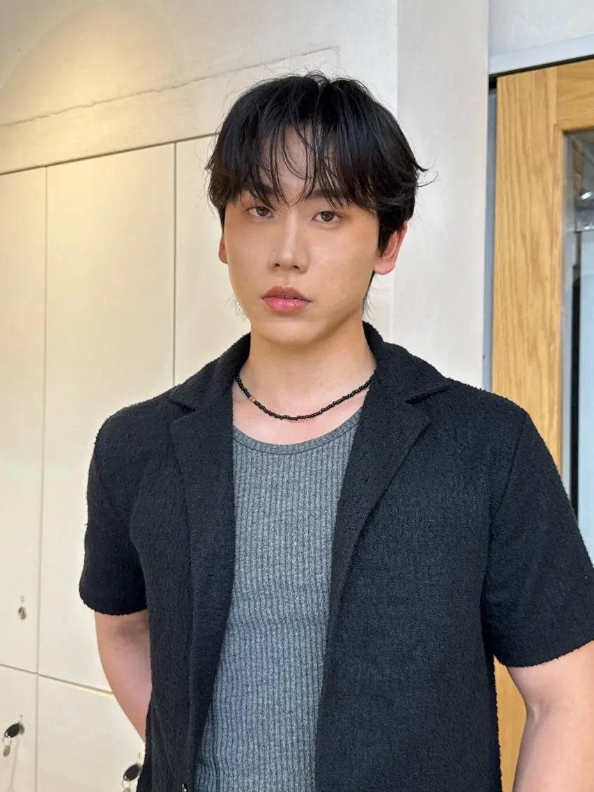 メンズ マッシュ カット 岡田 愛依のヘアスタイル