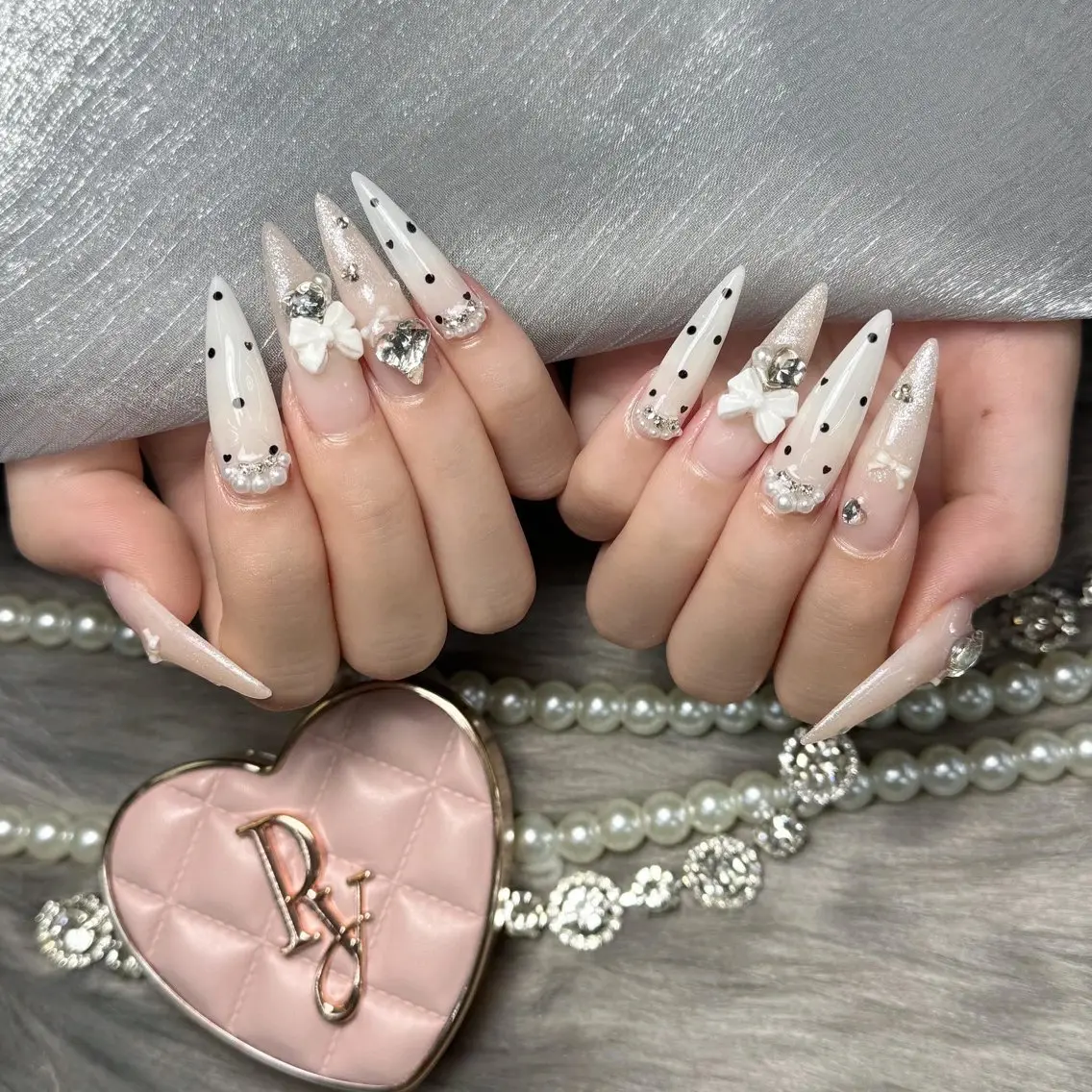 ネイル ハンドネイル Luna Nail.Novaのネイルデザイン