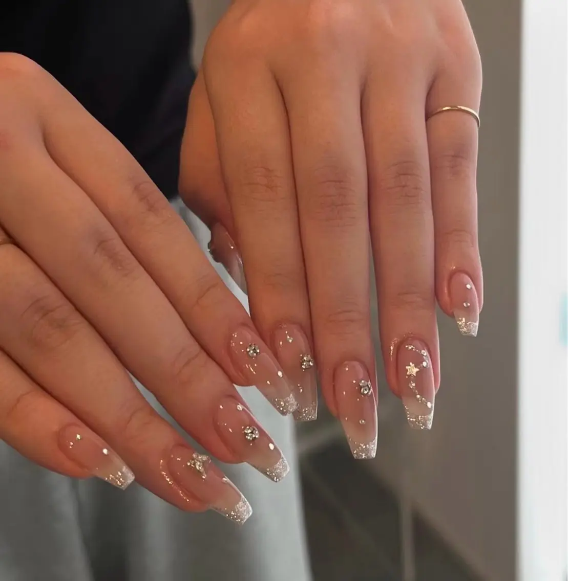 ネイル オーロラネイル フラワーネイル フットネイル フレンチネイル ジェルネイル ハンドネイル BabyYouMi nailのネイルデザイン