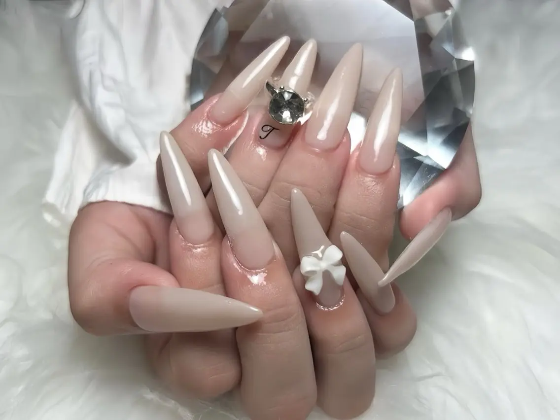 ネイル アートネイル フレンチネイル ジェルネイル 韓国ネイル ミラーネイル ハンドネイル Rin Nail 新大久保店のネイルデザイン
