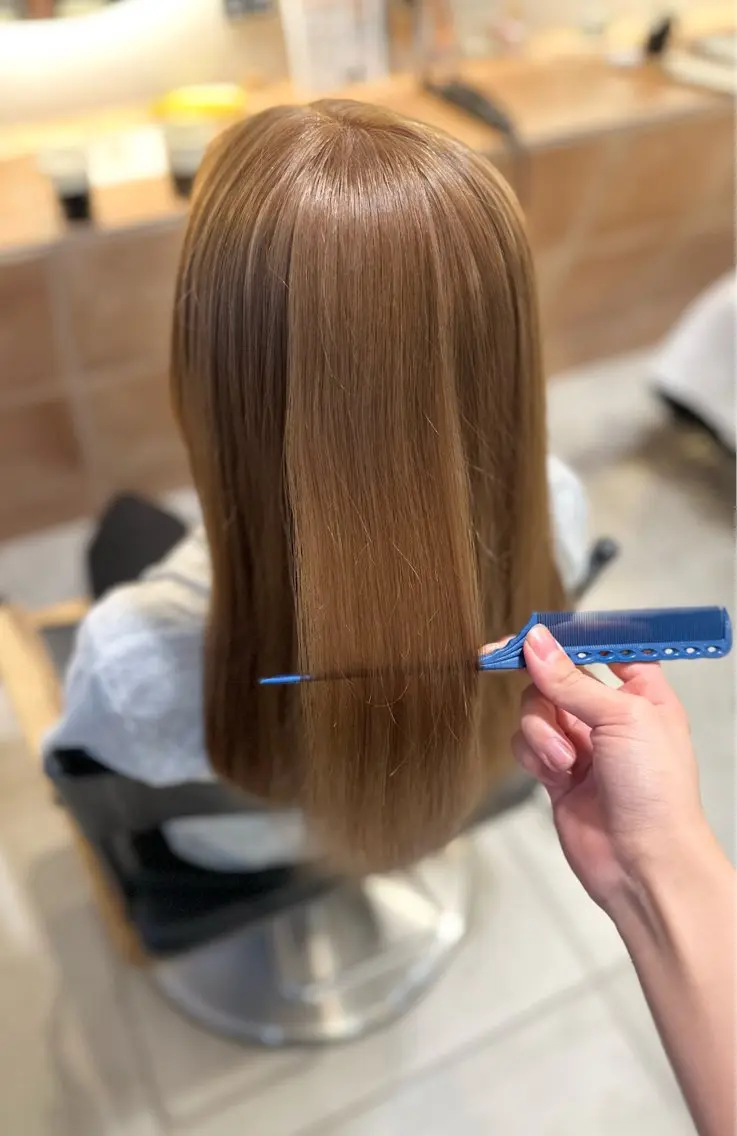 ロング ヘアカラー 横浜⭐️カラー モデル🌻あみ🌻のヘアスタイル