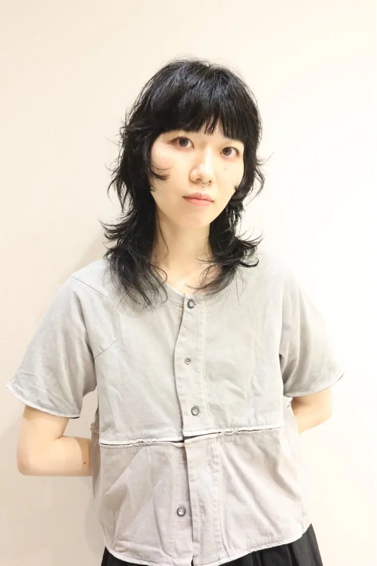 ミディアム パーマ ミディアムパーマ レイヤーカット 外ハネヘア 【ウルフ・レイヤー】 佐藤悠人/北参道のヘアスタイル