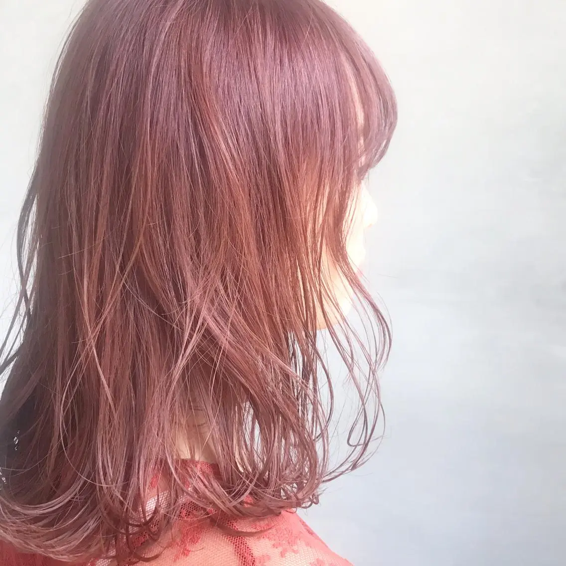 ミディアム カラー オレンジ オレンジピンク ピンクカラー クドウレイ fifth神南のヘアスタイル