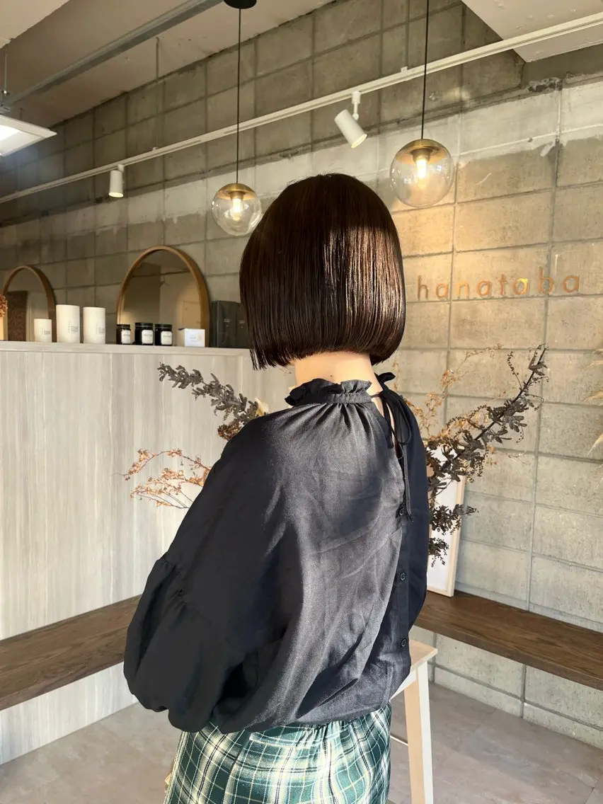 ショート カラー ボブ 狩野 くるみのヘアスタイル