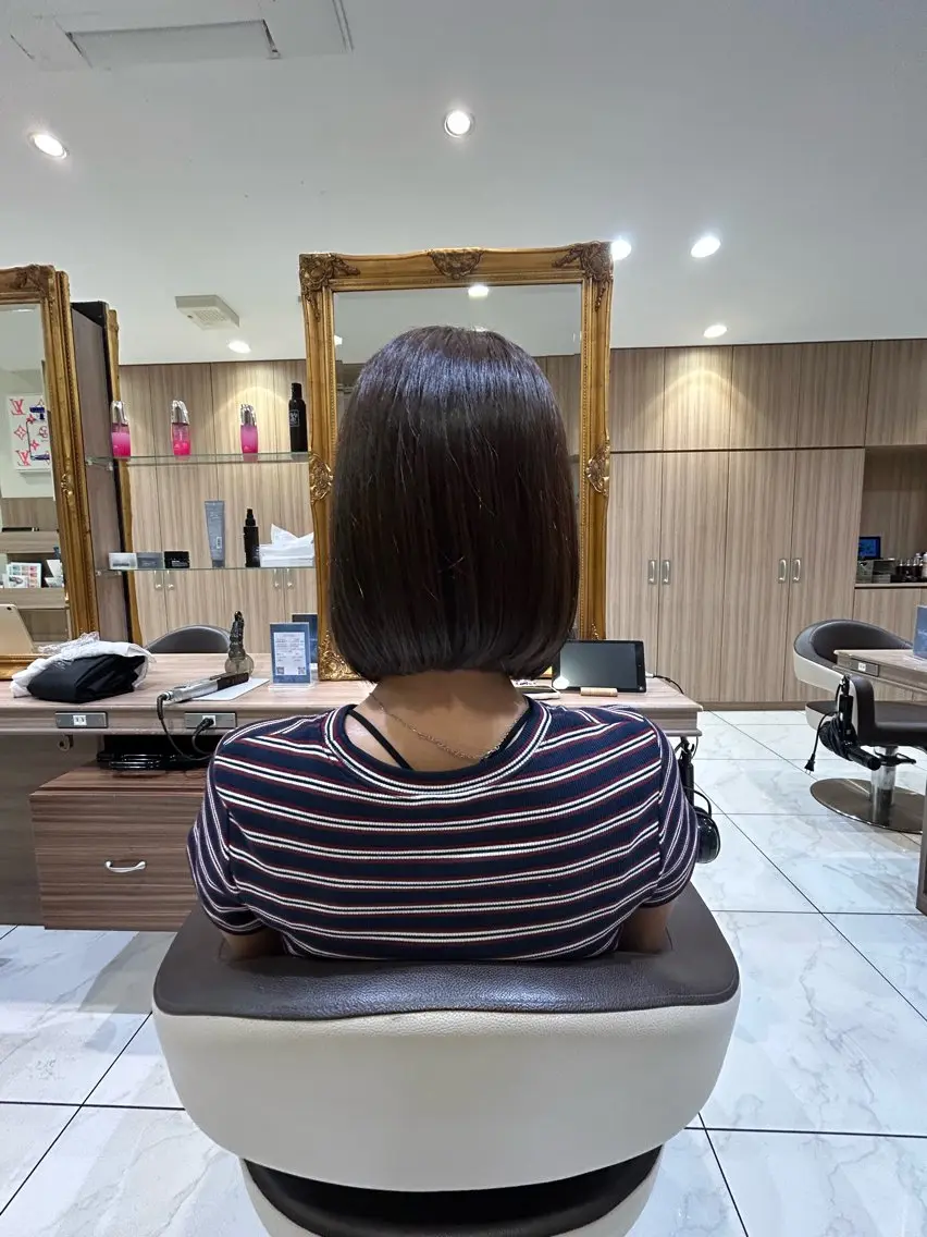 ショート カラー 佐藤 ななせのヘアスタイル