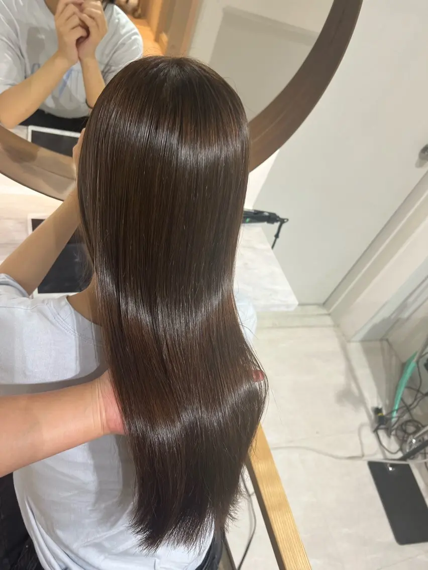 カラー ベージュカラー ミルクティーベージュ ヘアカラー 瀬戸 杏珠のヘアスタイル
