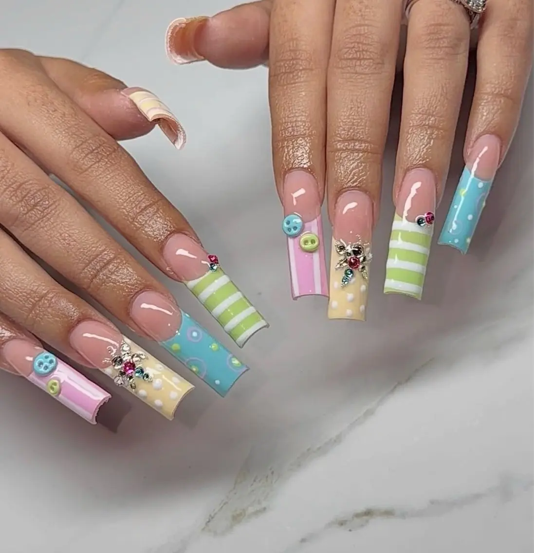 ネイル チークネイル 長さ出し フラッシュネイル フレンチネイル グラデーション ハンドネイル Lenie Nail Salonのネイルデザイン