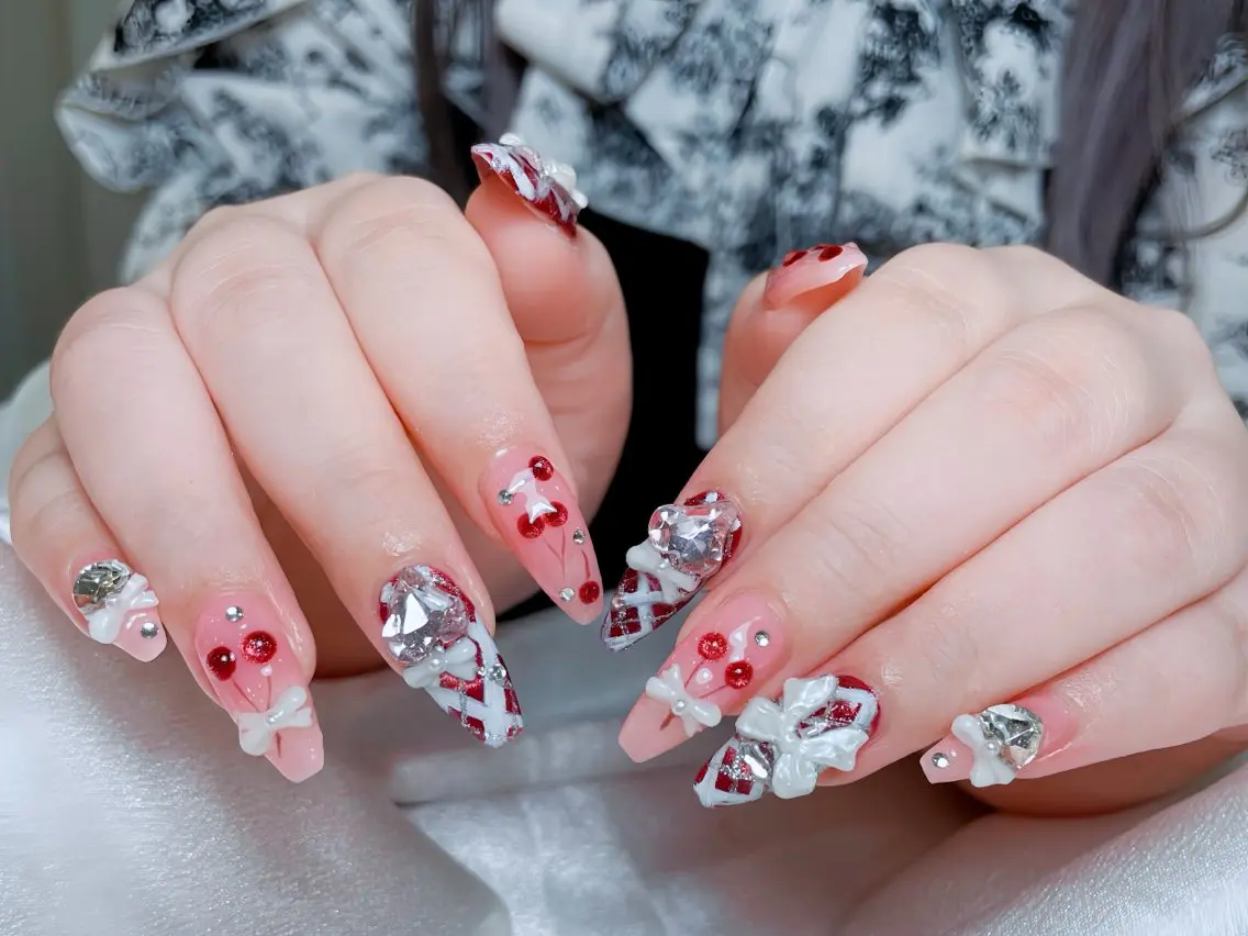 ネイル アートネイル フレンチネイル ジェルネイル 韓国ネイル ミラーネイル Rin Nail 新大久保店のネイルデザイン