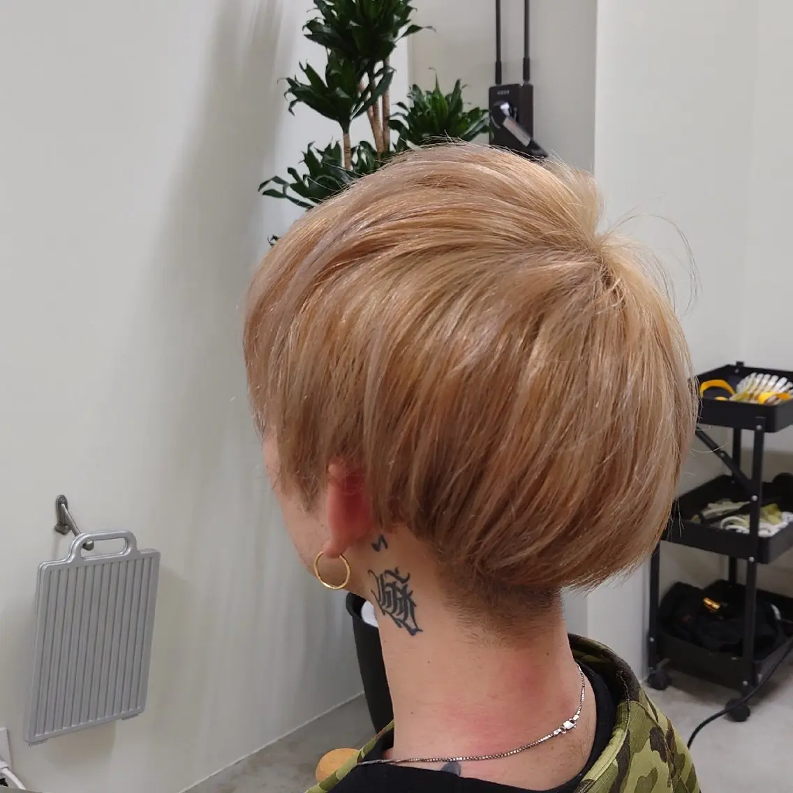 セミロング ナカヤマ ヒロトのヘアスタイル