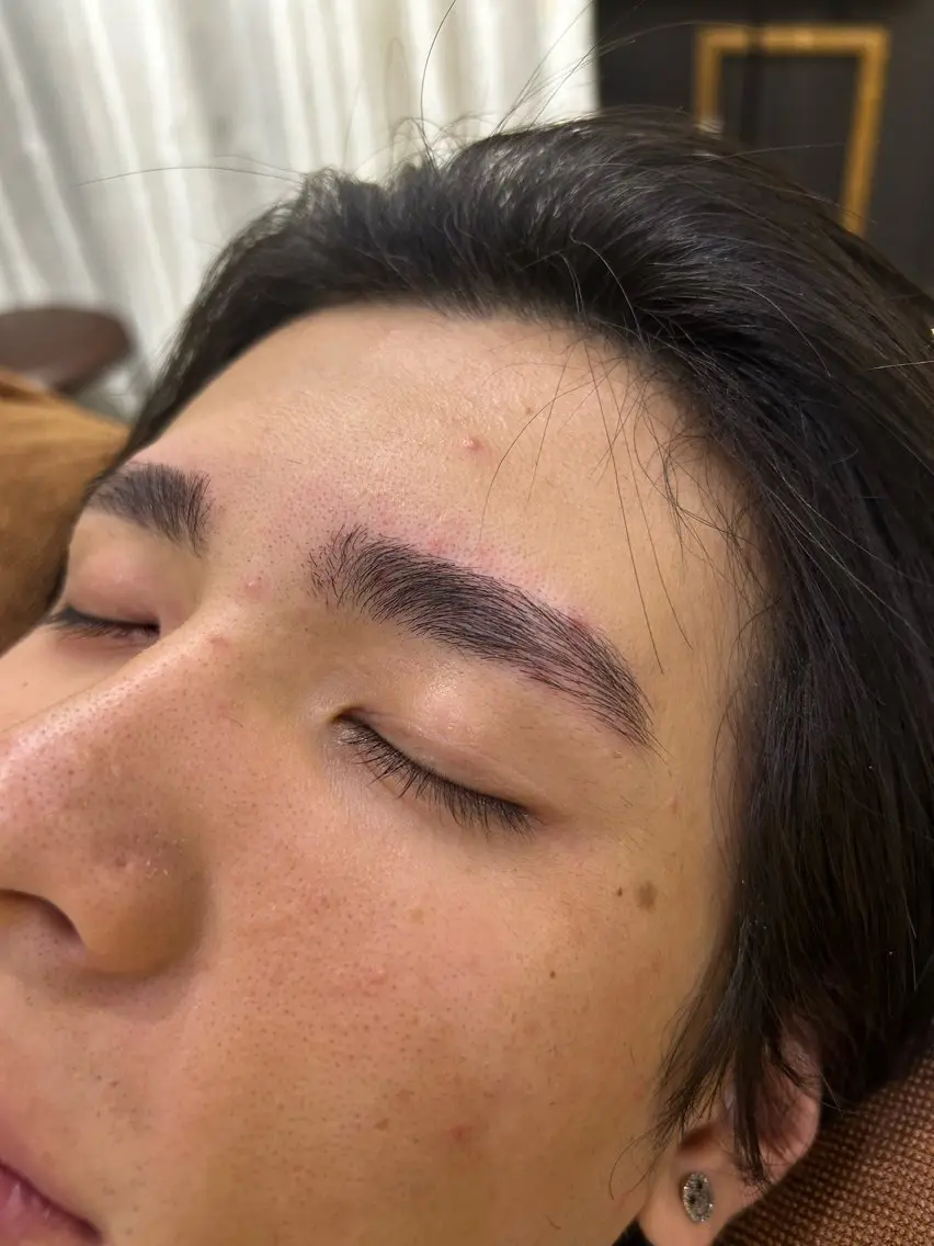 眉パーマの写真