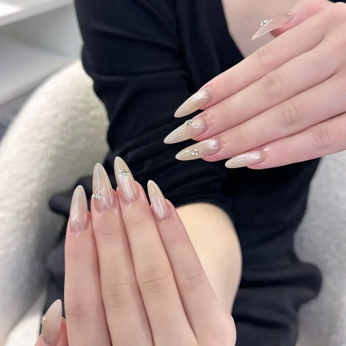 ネイル ジェルネイル ニュアンスネイル ハンドネイル ハンドケア Aki Chanのネイルデザイン