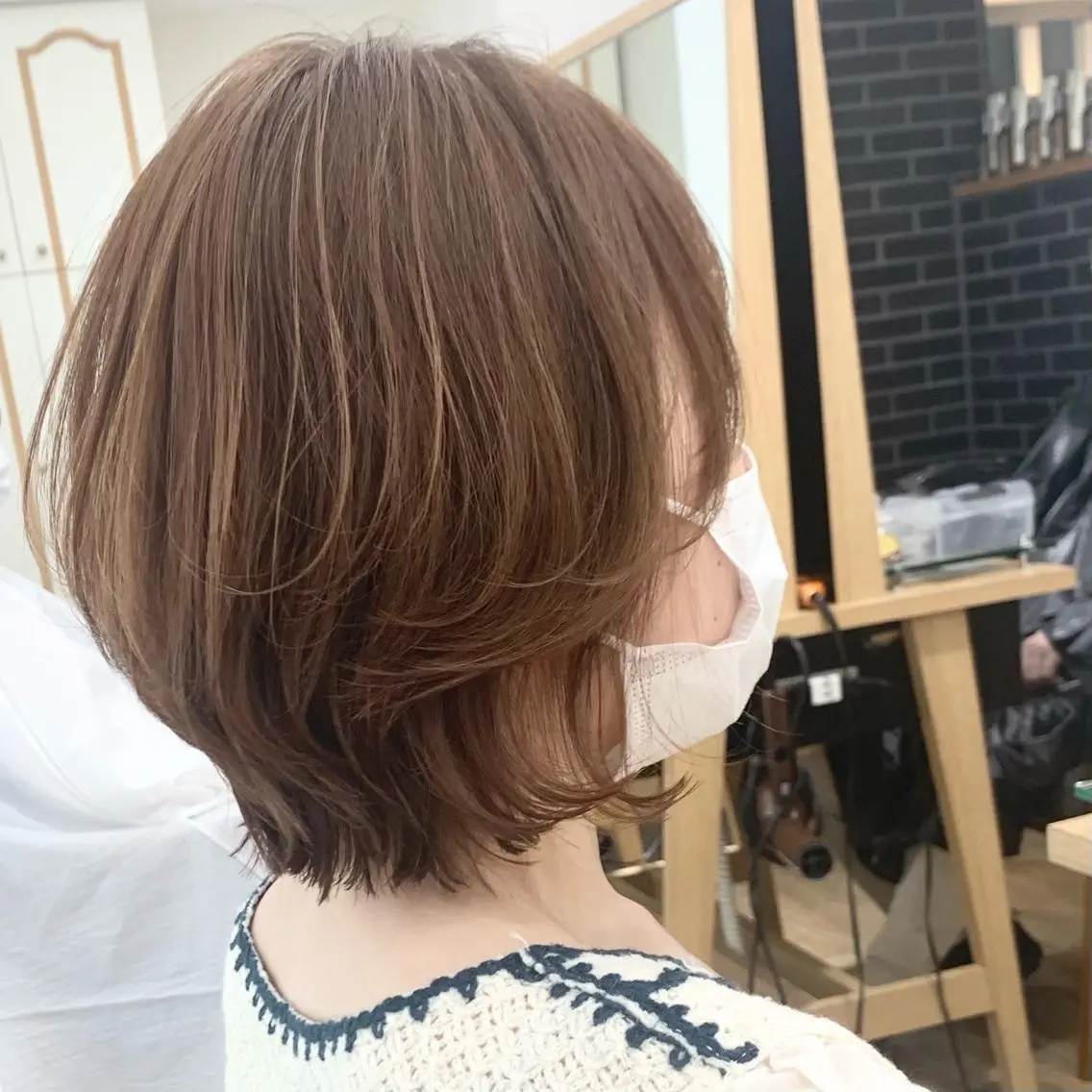 セミロング カラー パーマ ヘアアレンジ メンズ キッズ ネイル マツエク・マツパ レイヤーカット/ 巻ける縮毛矯正のヘアスタイル