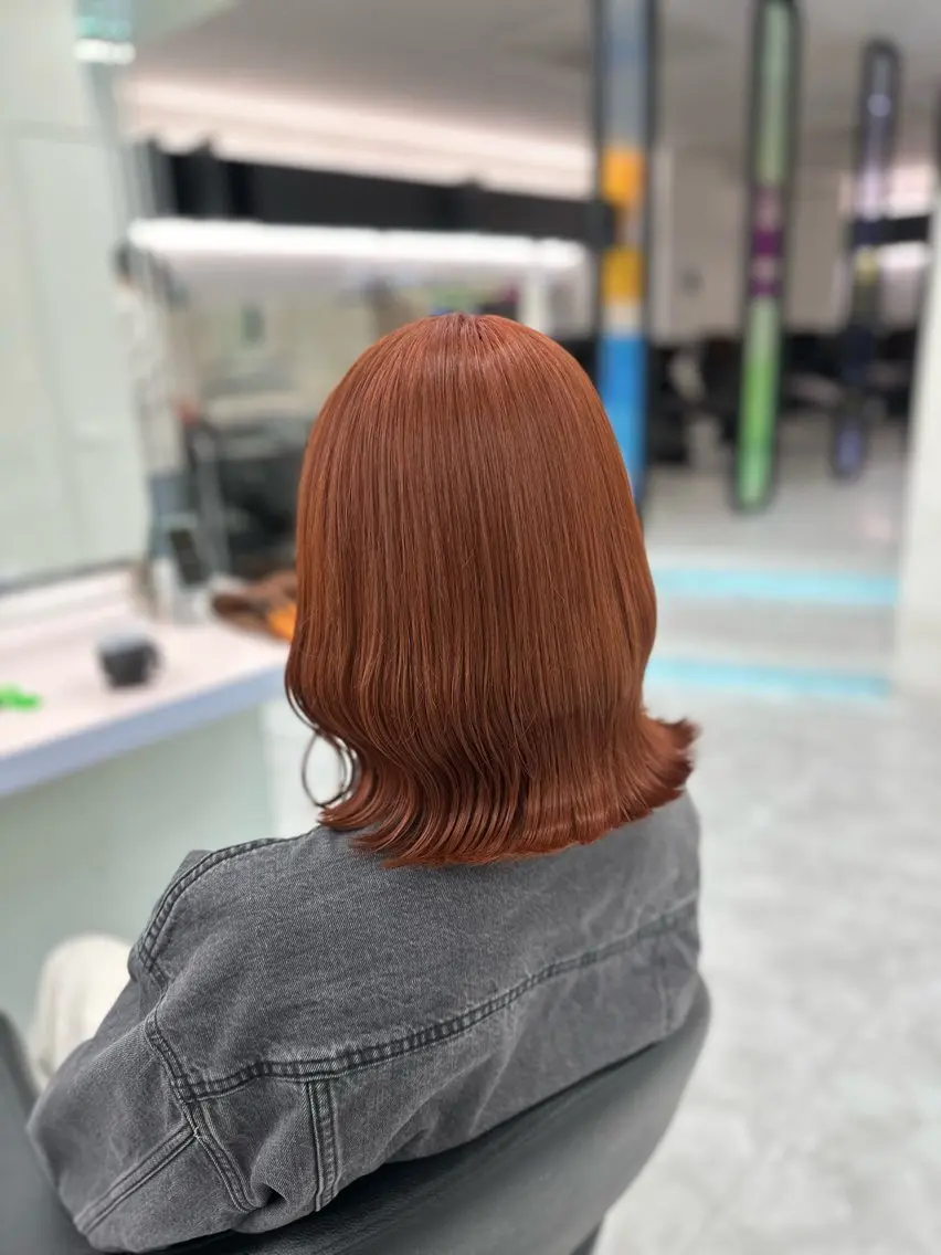 ミディアム カラー カット ヘアカラー ヘッドスパ 🫧ハイトーン🫧 ベージュ🫧徹哉のヘアスタイル