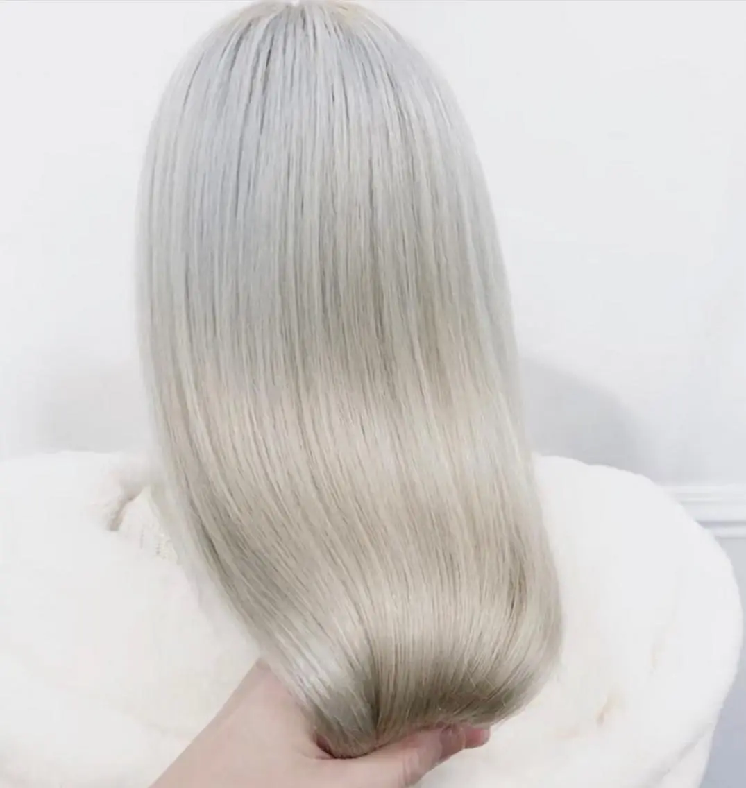 ミディアム カラー アディクシーカラー ブリーチ ケアブリーチ ダブルカラー イヤリングカラー ヘアカラー トリートメント 髪質改善デザイナー &mirai ryoのヘアスタイル