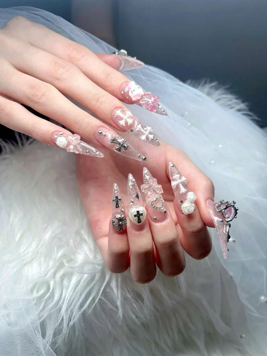 ネイル フレンチネイル ジェルネイル ガラスフレンチ ハロウィン ハート H.baby Nail Salonのネイルデザイン