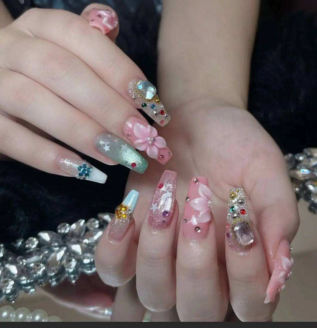 ネイル フットネイル ロングネイル マグネットネイル ネイルチップ ワンホンネイル ハンドネイル Lyna 池袋のネイルデザイン
