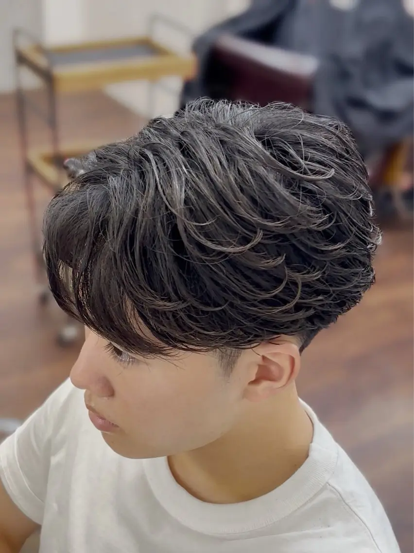 ショート シャドウパーマ 曲がる縮毛矯正のヘアスタイル