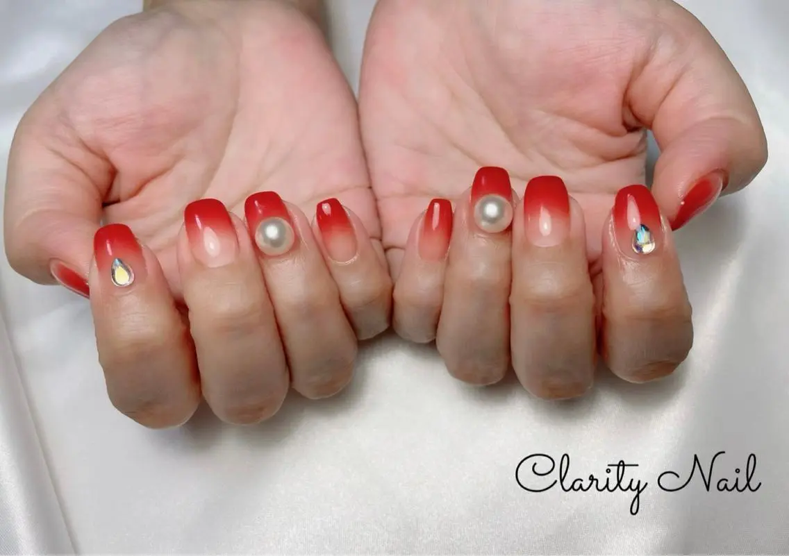 ネイル グラデーション ハンドネイル Clarity Nailのネイルデザイン