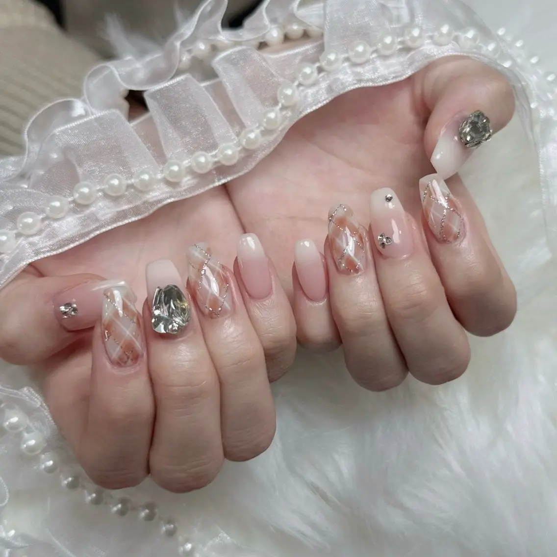ネイル フレンチネイル ジェルネイル キラキラネイル 韓国ネイル マグネットネイル Julli NailStudioのネイルデザイン