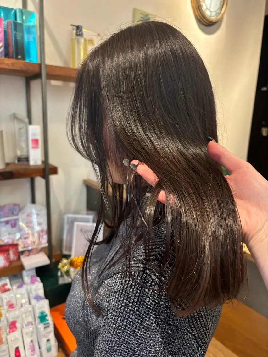 ロング カラー ヘアカラー トリートメント Lisa🪄似合わせ ／デザインカラーのヘアスタイル