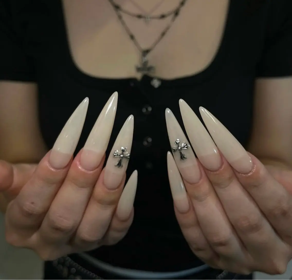 ネイル ハンドネイル BERA NAILSのネイルデザイン