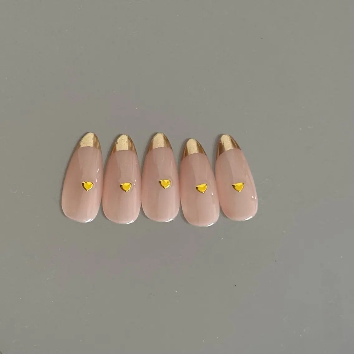 ネイル フレンチネイル ハート ミラーネイル シンプルネイル 夏ネイル ハンドネイル __shiho. nailのネイルデザイン