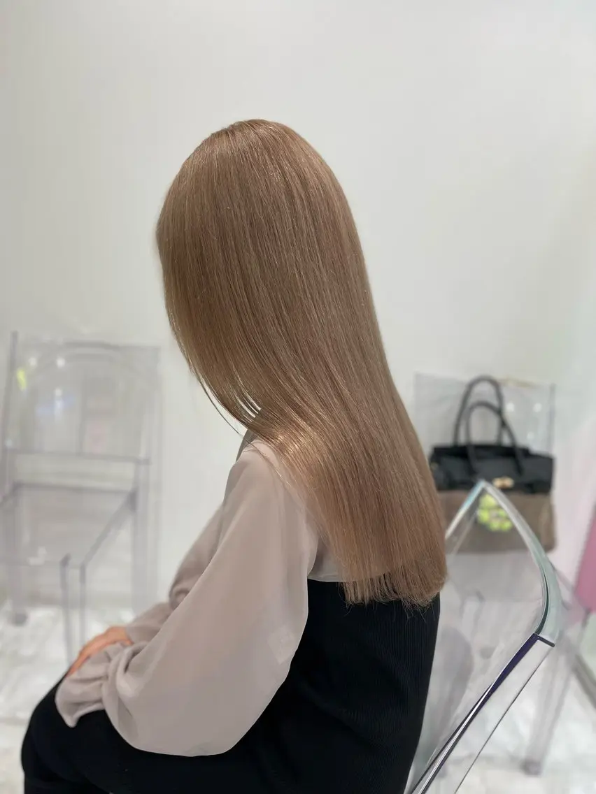 ロング カラー ベージュカラー ブリーチ ブロンド グレージュ ハイトーンカラー 色落ち綺麗🩰ハイ トーン🎀RINKAのヘアスタイル