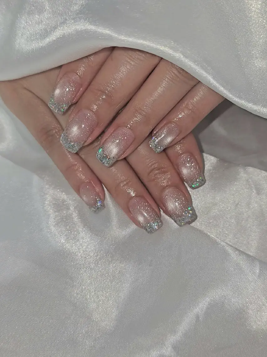 ネイル フラッシュネイル フラッシュマグ フレンチネイル ガラスフレンチ マグネットネイル Ra: Nail   라: 네일のネイルデザイン