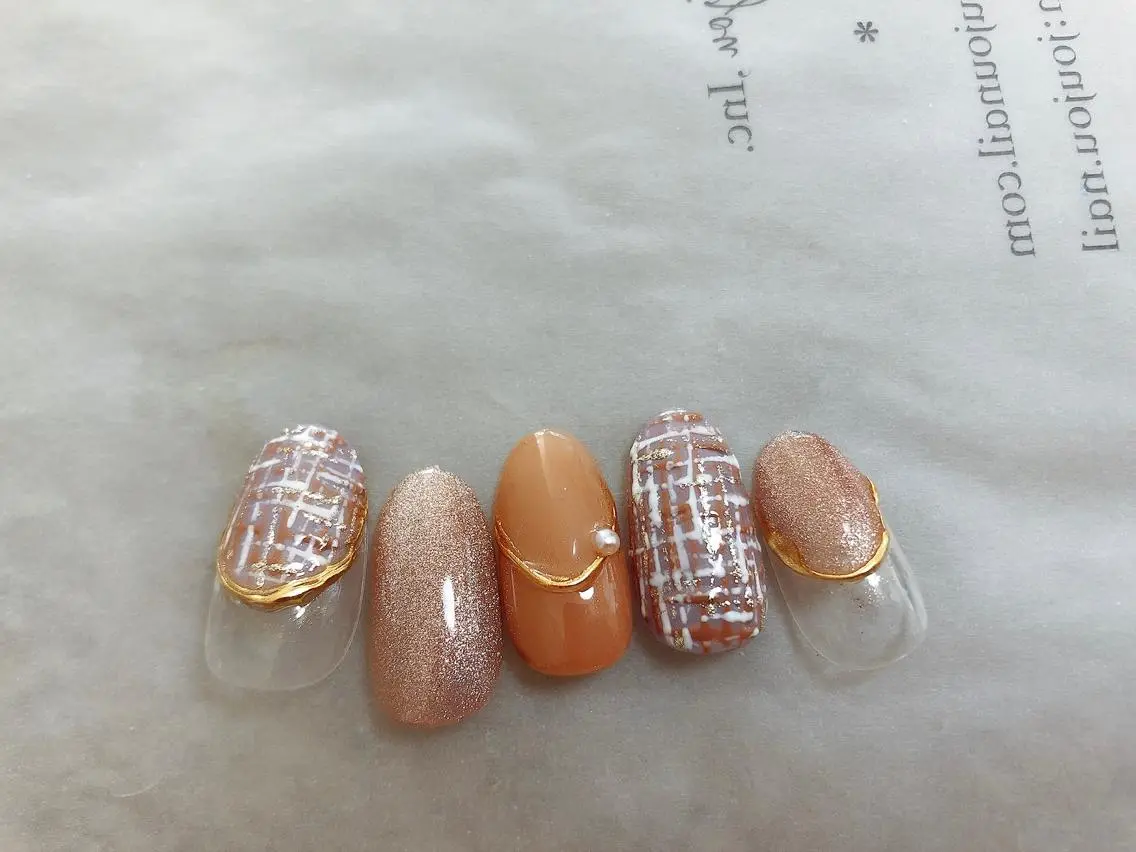 ネイル mogunail &blowのネイルデザイン