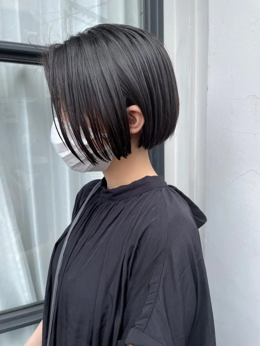 ショート ボブ 伊藤 陽のヘアスタイル