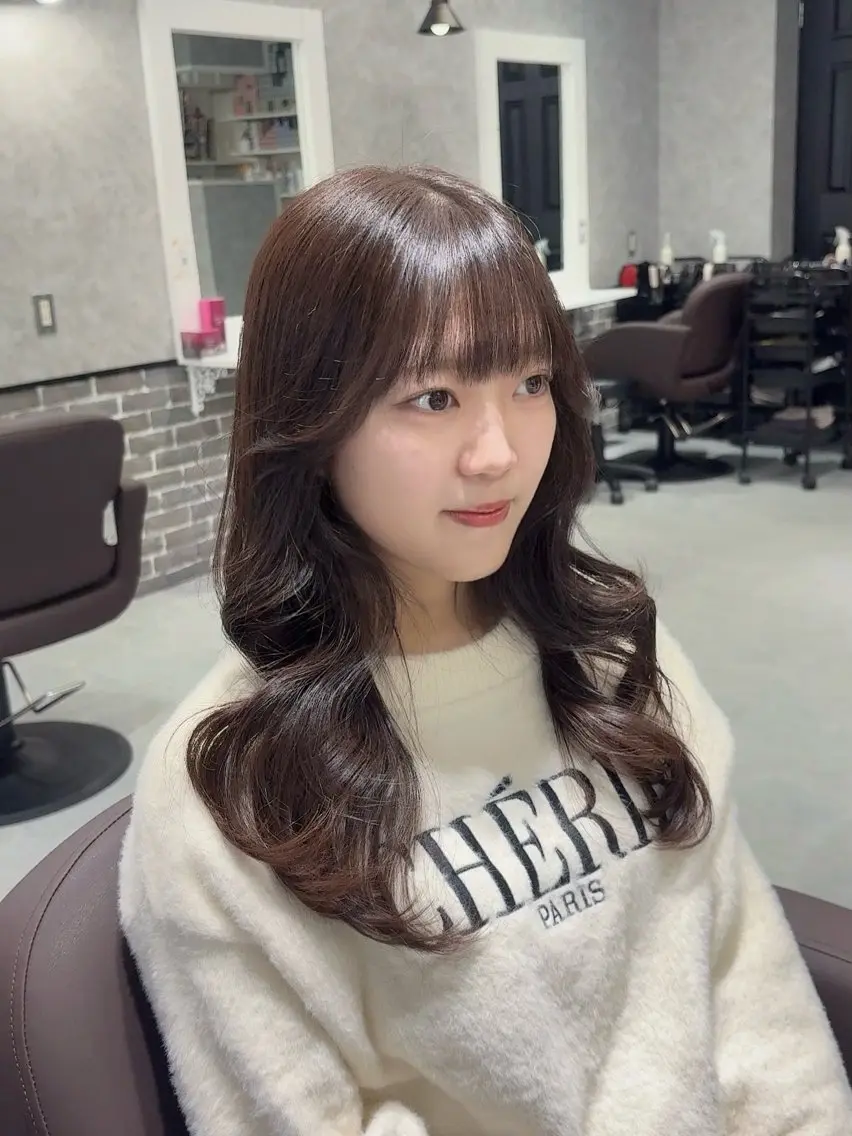 セミロング カット ヘアカラー トリートメント あい❤︎ /髪質改善/韓国巻きのヘアスタイル