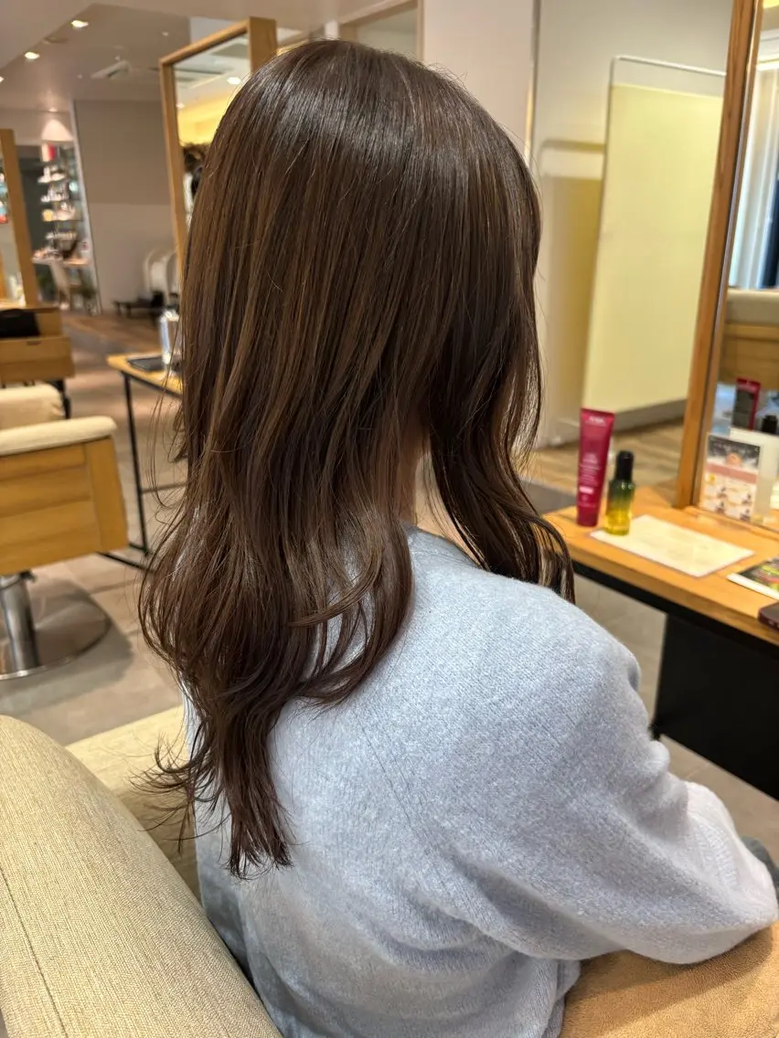 カラー アッシュ アッシュブラウン ブラウンカラー 透明感カラー 大川 愛未のヘアスタイル