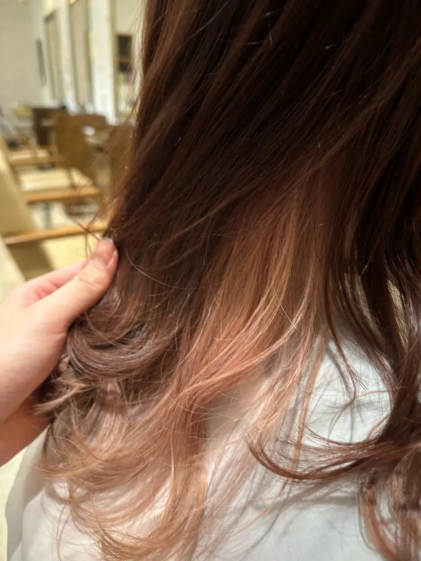 ロング カラー ベージュカラー ブラウンカラー ピンクカラー ピンクベージュ ピンクブラウン Gen【清洲美容師】 hanareのヘアスタイル
