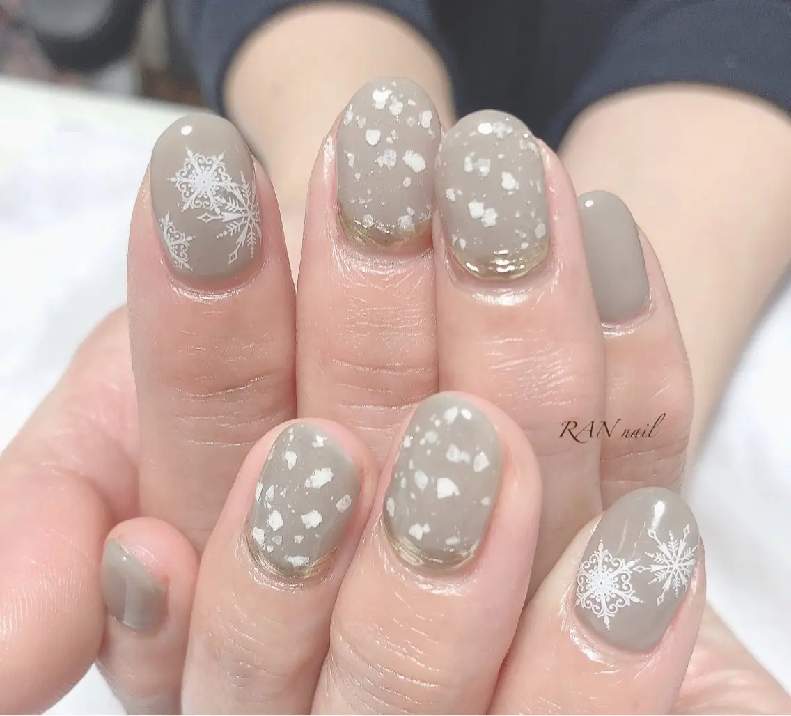ネイル 成人式 ゴールド キラキラネイル マグネットネイル ミラーネイル RAN nailのネイルデザイン