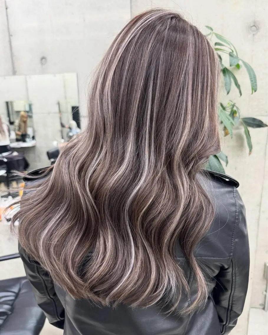 ロング カラー バレイヤージュ ハイライトカラー ハイライト レイヤーカット ヘアカラー 𝐀𝐦𝐢/東海市 /ギャル/ハイトーンのヘアスタイル