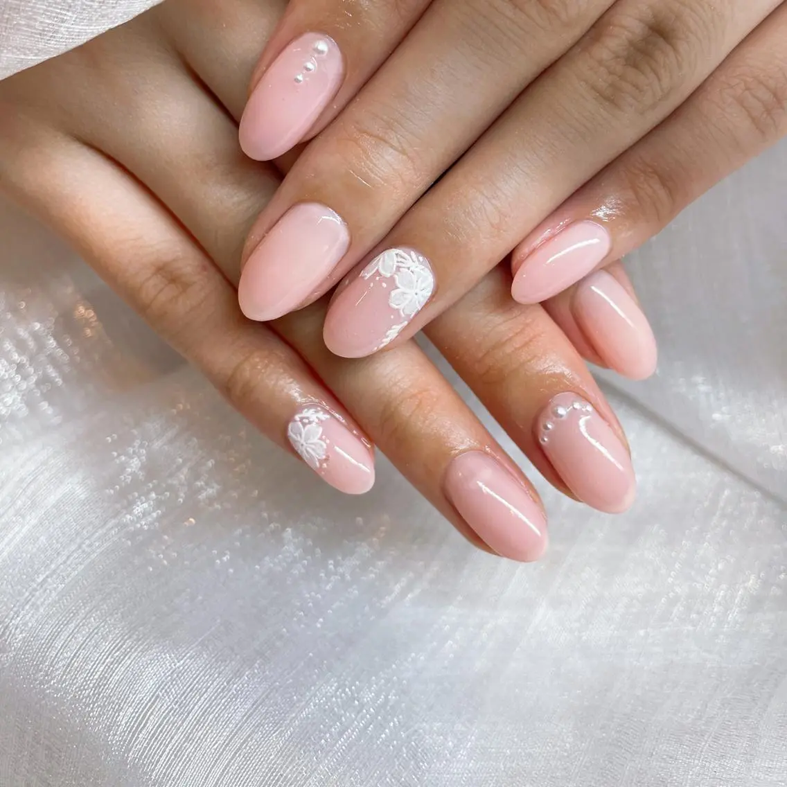 ネイル Demure Amy 銀座店のネイルデザイン