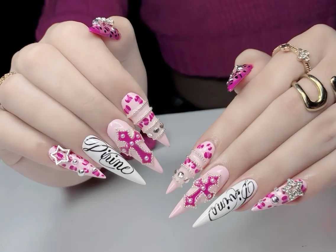 ネイル ブルー ジェルネイル ガーリー グラデーション グリーン ハンドネイル Rin Nail 新大久保店のネイルデザイン