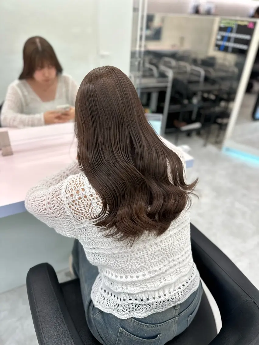 セミロング カラー ヘアカラー ヘッドスパ 🫧ハイトーン🫧 ベージュ🫧徹哉のヘアスタイル