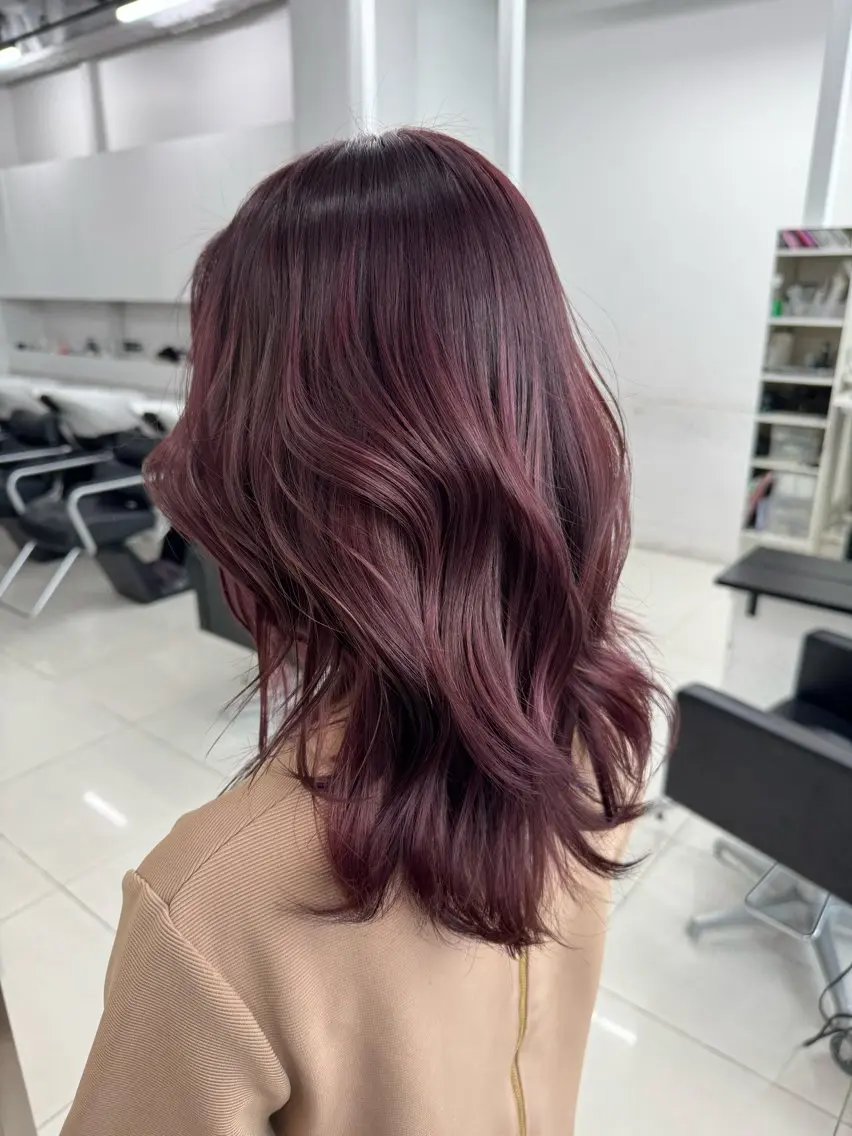 ミディアム カラー カット ヘアカラー トリートメント ブリーチカラー 安田海音のヘアスタイル